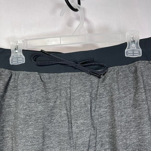 L🍋 Mens Lululemon T.H.E. Short 9" *Liner Cubed Ice‎ Grey Black EUC - Picture 2 of 9